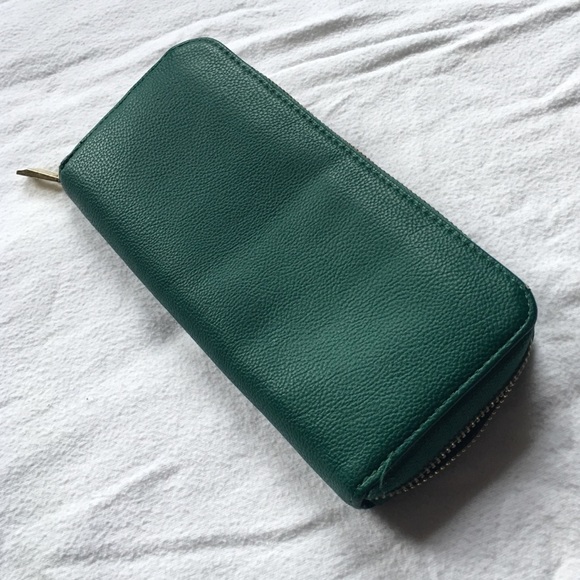 Green Wallet - Picture 4 of 4